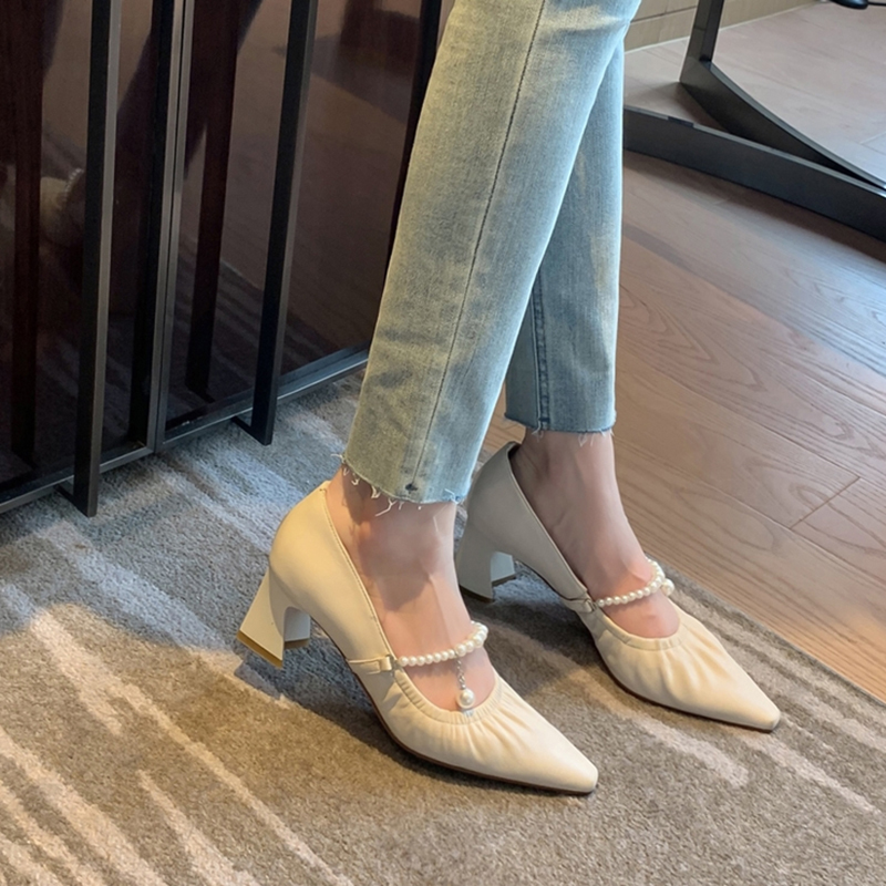 2020 Cow Vintage Female Leather Pumps Weird Woman High Heels Pearl String Pointed Toe Plied Dress Elegant Ladies Shoes Izlb, Beige
2020 Cow Vintage Female Leather Pumps Weird Woman High Heels Pearl String Pointed Toe Plied Dress Elegant Ladies Shoes Izlb, Beige