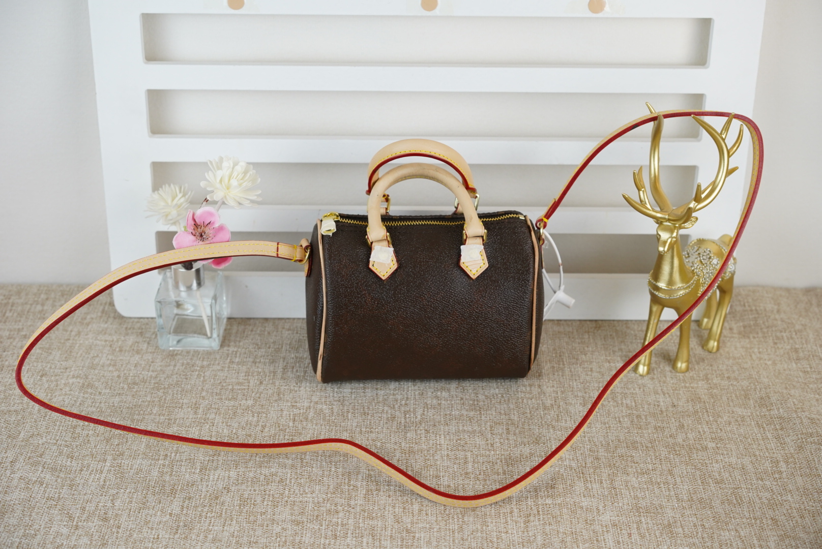 2020 new mini Canvas genuine leather lady messenger bag phone purse fashion satchel shoulder bag handbag 61252 Free shipping!, Brown flower letter
2020 new mini Canvas genuine leather lady messenger bag phone purse fashion satchel shoulder bag handbag 61252 Free shipping!, Brown flower letter