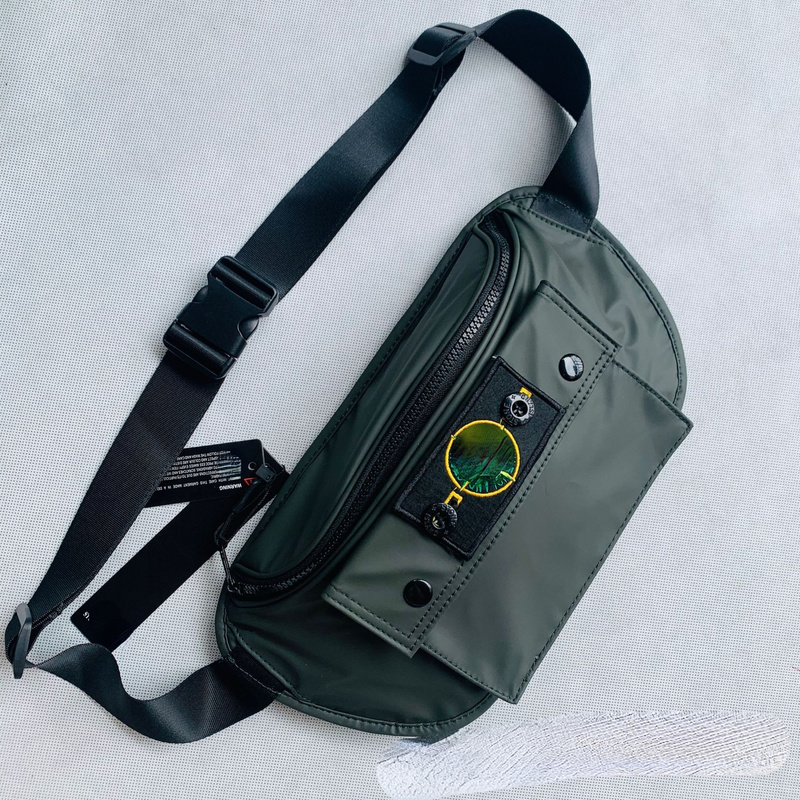 Unisex Casual Slung Chest Bag with Simple Design and High Quality Outdoor Sports Pockets