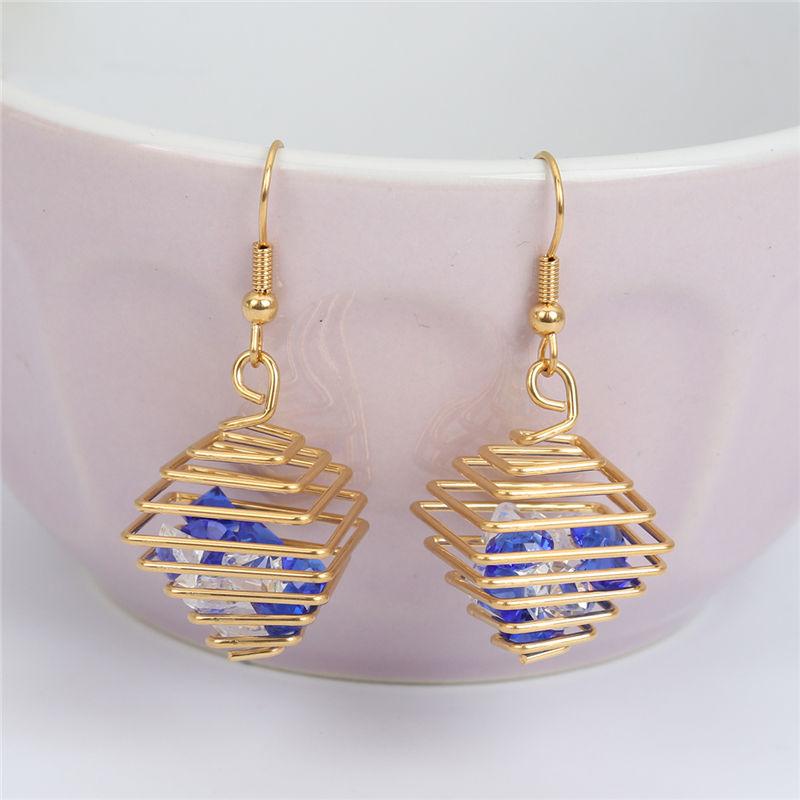 Fashion 304 Stainless Steel Earrings Gold Pyramid Hollow Royal Rhinestone Modern Jewelry 4.5cm, Post/Wire Size: 21 gauge, 1 Pair
Fashion 304 Stainless Steel Earrings Gold Pyramid Hollow Royal Rhinestone Modern Jewelry 4.5cm, Post/Wire Size: 21 gauge, 1 Pair