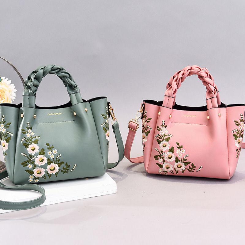 High Quality Shoulder Bags Soft Ladies Summer Luxury Crossbody Bags For Women 2021 New Brand Female Handbags Zipper Leather, Pink
High Quality Shoulder Bags Soft Ladies Summer Luxury Crossbody Bags For Women 2021 New Brand Female Handbags Zipper Leather, Pink