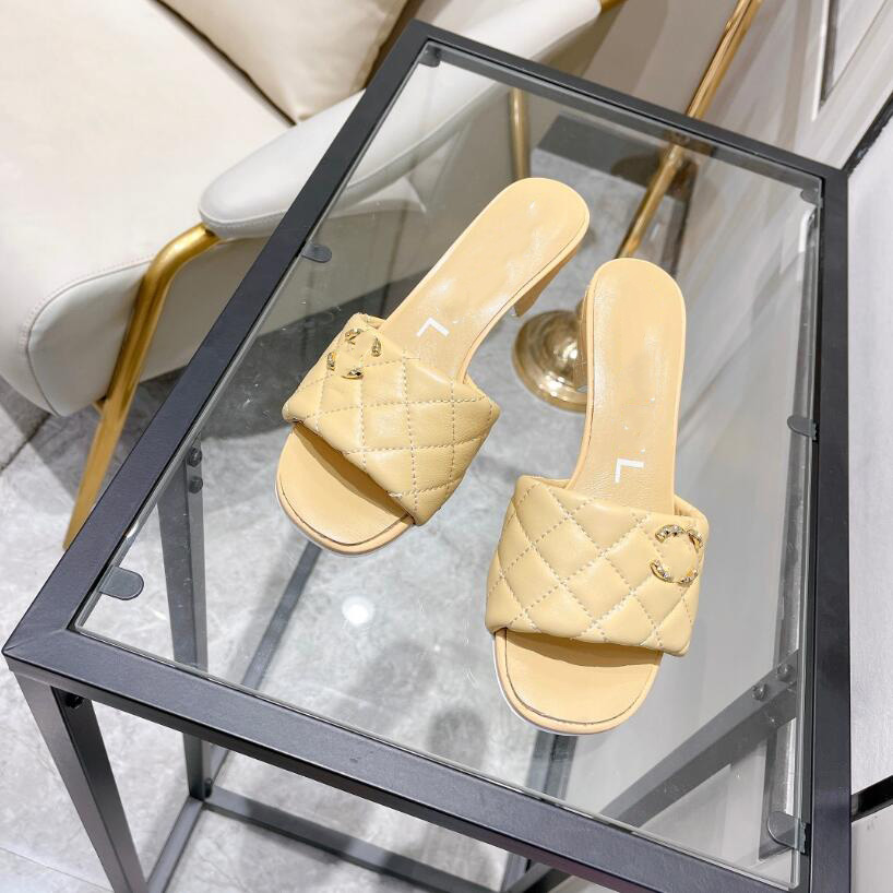 2022 Designer Slides Womens Slippers with Original Box Dust Bag flowers printing leather platform shoes Fashion luxury summer sandals beach Slides
2022 Designer Slides Womens Slippers with Original Box Dust Bag flowers printing leather platform shoes Fashion luxury summer sandals beach Slides
