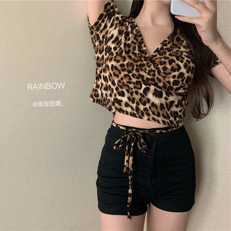 2021 New Femme womens summer Korean leopard style embroidered short female shirts to tops (r98206) 8NH7, Brown
2021 New Femme womens summer Korean leopard style embroidered short female shirts to tops (r98206) 8NH7, Brown
