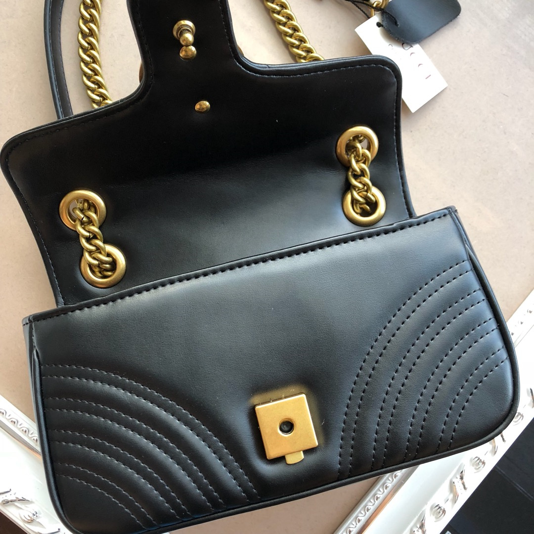 4A Luxury designer brand women's shoulder bag leather messenger bag classic Marmont chain wave pattern female bag
4A Luxury designer brand women's shoulder bag leather messenger bag classic Marmont chain wave pattern female bag