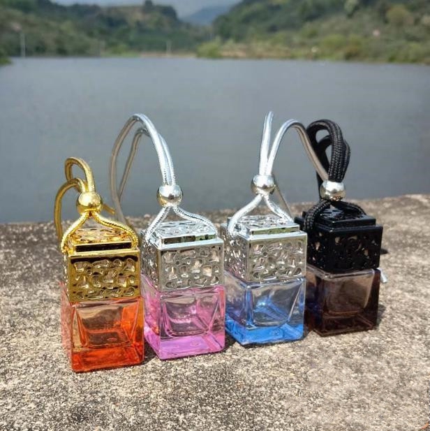 Car Perfume Bottle Hanging Rearview Ornament Air Freshener For Essential Oils Diffuser Fragrance Empty Glass Bottle Pendant OOA9738
Car Perfume Bottle Hanging Rearview Ornament Air Freshener For Essential Oils Diffuser Fragrance Empty Glass Bottle Pendant OOA9738