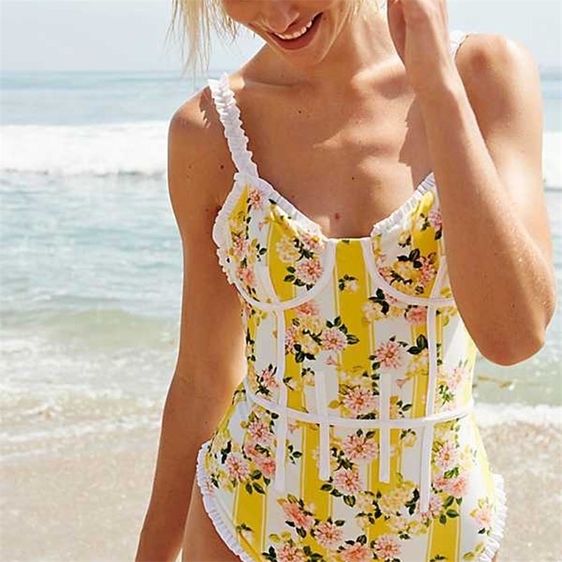 One Piece Swimsuit 2019 Sexy Lace Print Swimwear Push Up Monokini Bandage Bodysuit Beach Wear Bathing Suit Plus Size Swimsuit Y200824, No 1
One Piece Swimsuit 2019 Sexy Lace Print Swimwear Push Up Monokini Bandage Bodysuit Beach Wear Bathing Suit Plus Size Swimsuit Y200824, No 1