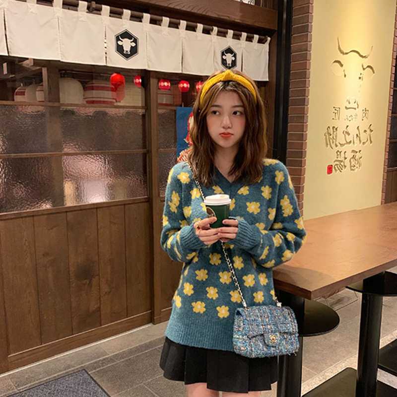 Autumn and winter 2020 new sweater women loose student sweet Pullover lazy wind Little Daisy bottomed Sweater Girl para, 04
Autumn and winter 2020 new sweater women loose student sweet Pullover lazy wind Little Daisy bottomed Sweater Girl para, 04