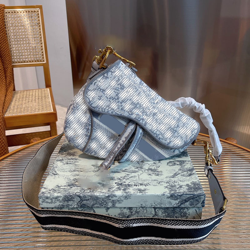 Fashion 2022 saddle bag for women designer handbag shoulder bag ladies canvas embroidery denim top quality messenger backpack wallet, Shipping supplement
Fashion 2022 saddle bag for women designer handbag shoulder bag ladies canvas embroidery denim top quality messenger backpack wallet, Shipping supplement