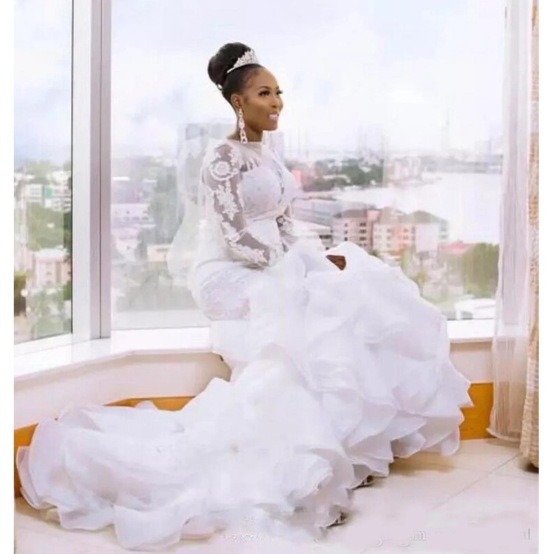 Gorgeous African Tiered Ruffles Mermaid Wedding Dresses For Bride 2022 Long Sleeves Lace Appliques Court Train Wedding Gowns Jewel Neck Back Buttons B