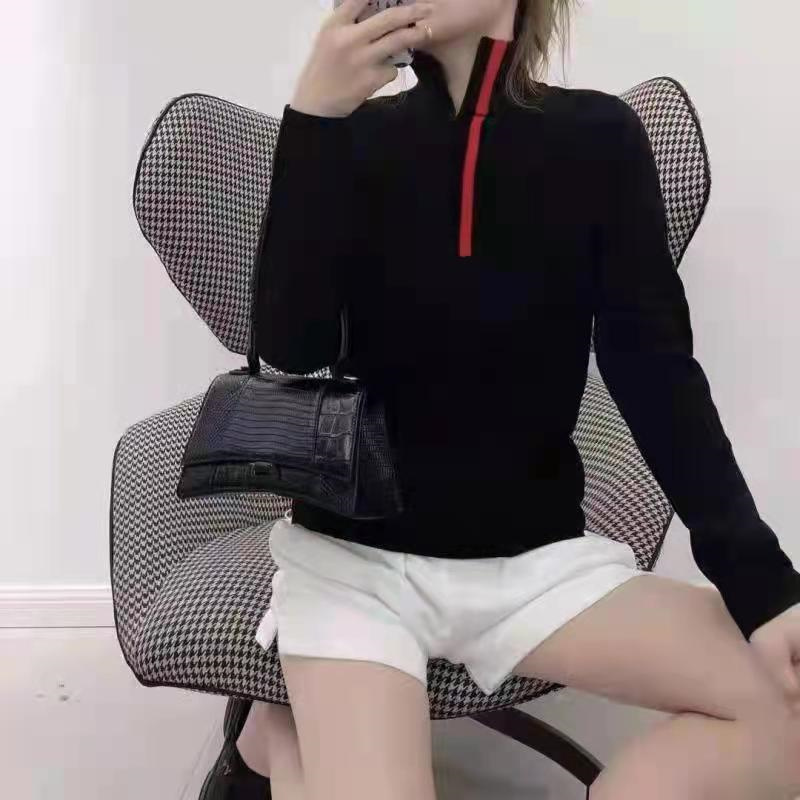 Designer women' sweater European and American letter style simple and generous pure cotton slim fit fashion versatileSS
Designer women' sweater European and American letter style simple and generous pure cotton slim fit fashion versatileSS