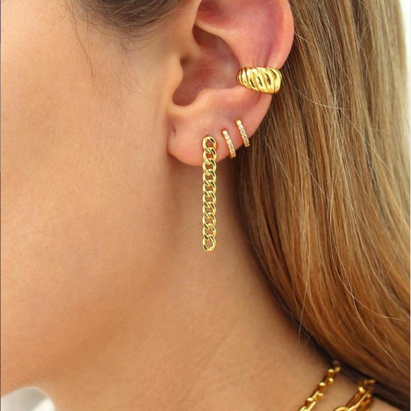 new arrived high quality gold color simple thread fashion jewelry minimal delicate mini hoop open earring for girls women
new arrived high quality gold color simple thread fashion jewelry minimal delicate mini hoop open earring for girls women