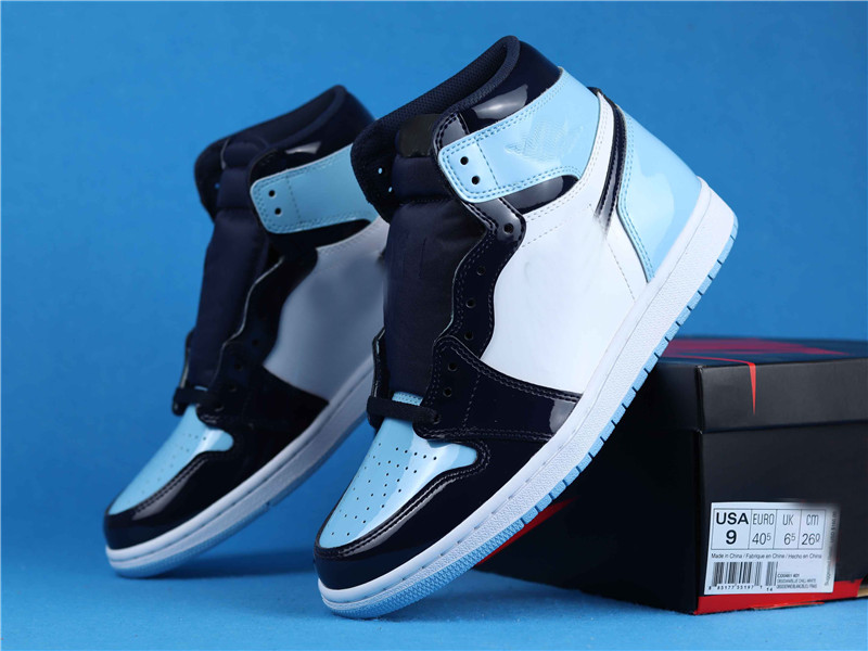 Best Basketball Shoes Jumpman 1 Retro High UNC Patent cd0461-401 Obsidian Blue Men Shoes Chaussures de Designer Sports Footwear
Best Basketball Shoes Jumpman 1 Retro High UNC Patent cd0461-401 Obsidian Blue Men Shoes Chaussures de Designer Sports Footwear