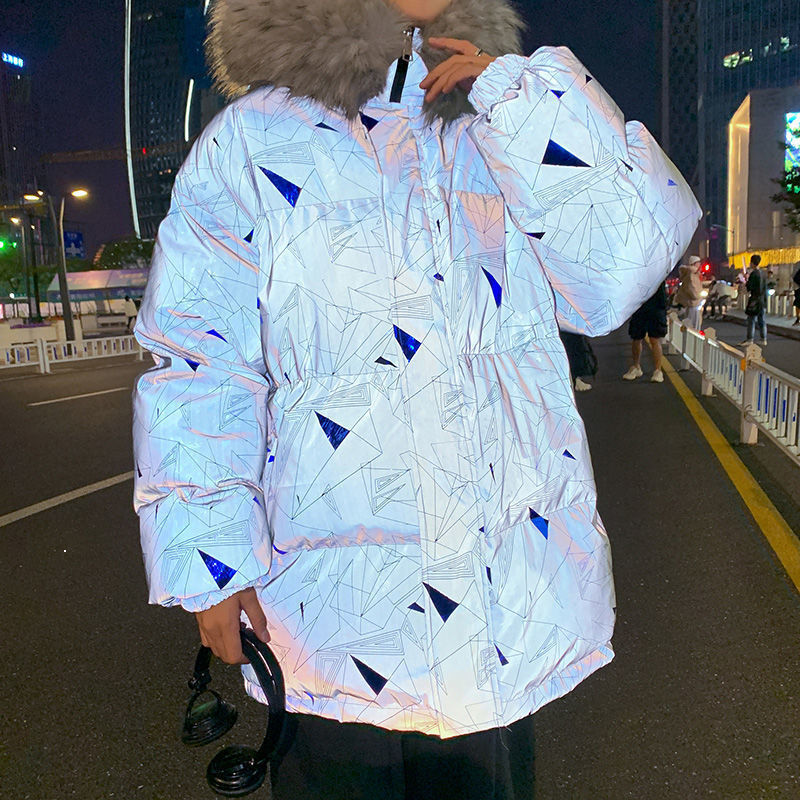 Winter 2021 New Loose Cotton Boys Street Fashion Lovely Reflective Hip-hop Jacket Heavy to Wind-proof Clothes Parka Men Limited Time 8AUP, Blue reflection.
Winter 2021 New Loose Cotton Boys Street Fashion Lovely Reflective Hip-hop Jacket Heavy to Wind-proof Clothes Parka Men Limited Time 8AUP, Blue reflection.