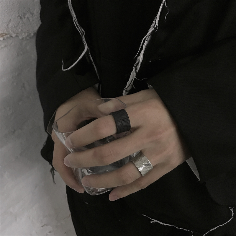 Original Niche Design Black Gully Texture Ring Men And Women Hip Hop Fashion Street Dark Jewelry Accessories