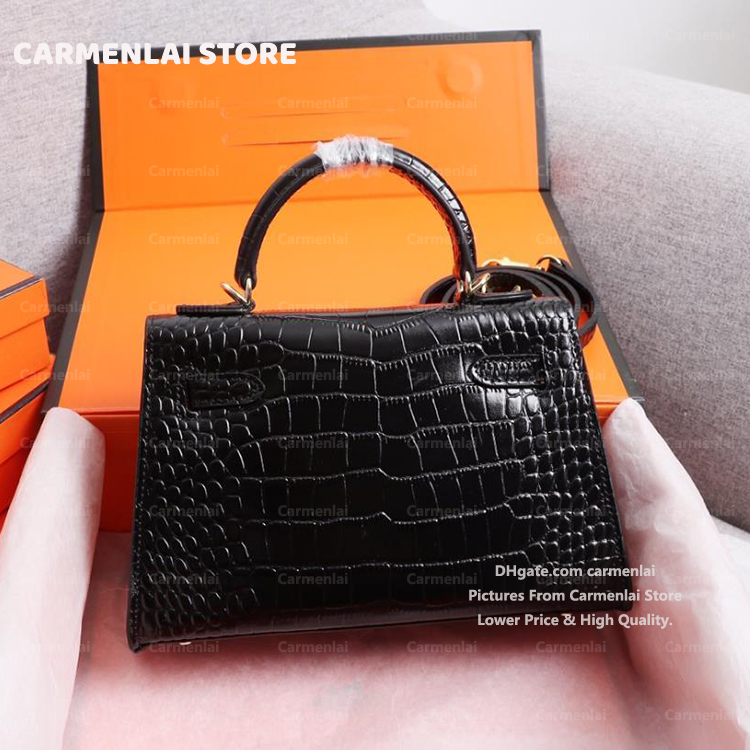 Classic Designers Womens Handbags Purses 2021 Fashion Mini Tote Bag Cowhide Real Leather Female Shoulder Crossbody Bags Gold Hardware 19 22, Invoice only sell with bag
Classic Designers Womens Handbags Purses 2021 Fashion Mini Tote Bag Cowhide Real Leather Female Shoulder Crossbody Bags Gold Hardware 19 22, Invoice only sell with bag