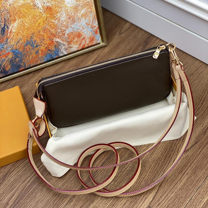 Mahjong package A small lightweight handbag made of canvas M40712 fashion bags It can be hand-held or slung across the body Zipper design
Mahjong package A small lightweight handbag made of canvas M40712 fashion bags It can be hand-held or slung across the body Zipper design