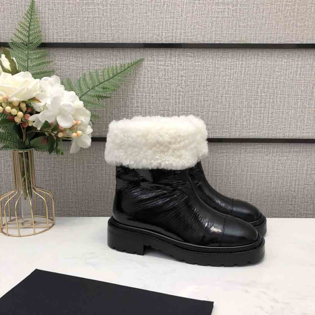 NEW Good quality designer snow boots in winter Top quality snow boots Designer snow boots,size:35-40,WITH BOX Dust bag card, Colour1
NEW Good quality designer snow boots in winter Top quality snow boots Designer snow boots,size:35-40,WITH BOX Dust bag card, Colour1