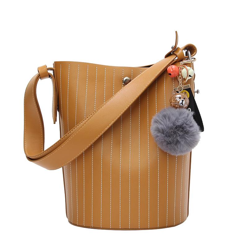 Bag Women 2021 New One Shoulder Messenger Bag Simple Portable Bucket Sub Mother, Black
Bag Women 2021 New One Shoulder Messenger Bag Simple Portable Bucket Sub Mother, Black