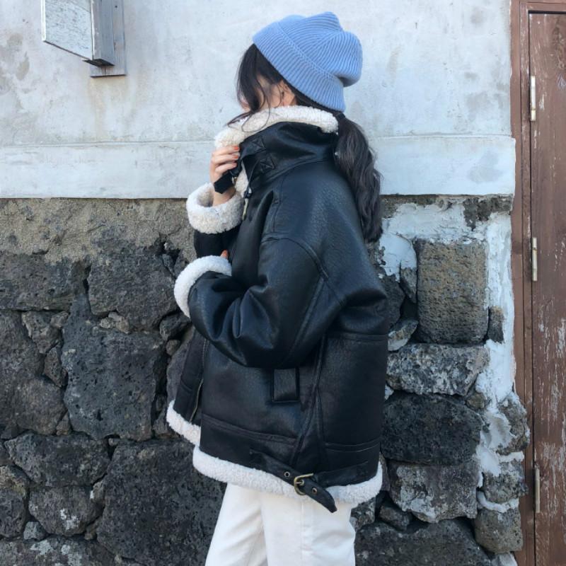 2021 Women Faux Leather Fur Coats Sheep Leather Shearling Jackets Ladies Fashion Long Sleeve Zipper Outerwear Fall Winter Warm, Black
2021 Women Faux Leather Fur Coats Sheep Leather Shearling Jackets Ladies Fashion Long Sleeve Zipper Outerwear Fall Winter Warm, Black
