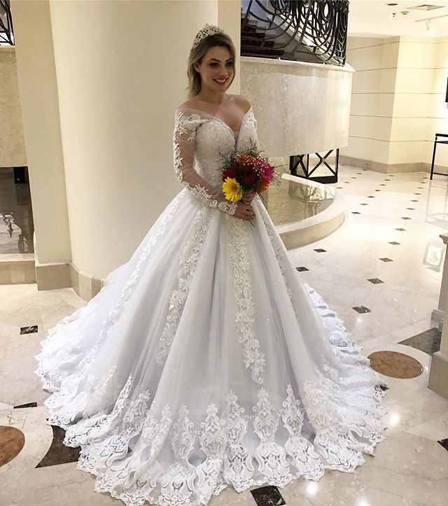 2021 New Dressed in Novia Sexy Lace Off the Shoulder Fashion Wedding Dress Train Sweeping Sleeve v Novice Neck E0YB, Ivory
2021 New Dressed in Novia Sexy Lace Off the Shoulder Fashion Wedding Dress Train Sweeping Sleeve v Novice Neck E0YB, Ivory