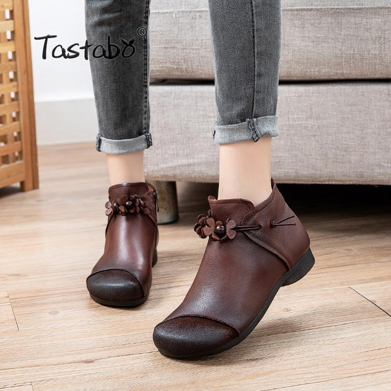 Women Retro Genuine Leather Boots Zapatillas Leather Small Flowers Pattern Flat Boots Ladies Shoes Women 198-51, Black
Women Retro Genuine Leather Boots Zapatillas Leather Small Flowers Pattern Flat Boots Ladies Shoes Women 198-51, Black