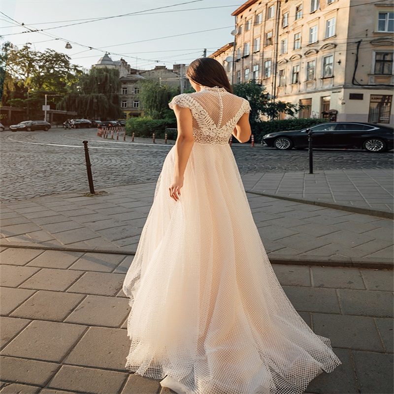 Gorgeous A Line Wedding Dresses Bohemian Custom Made Chic Lace Applique Boho Bridal Gowns Ruched Tulle Vestido De Novia