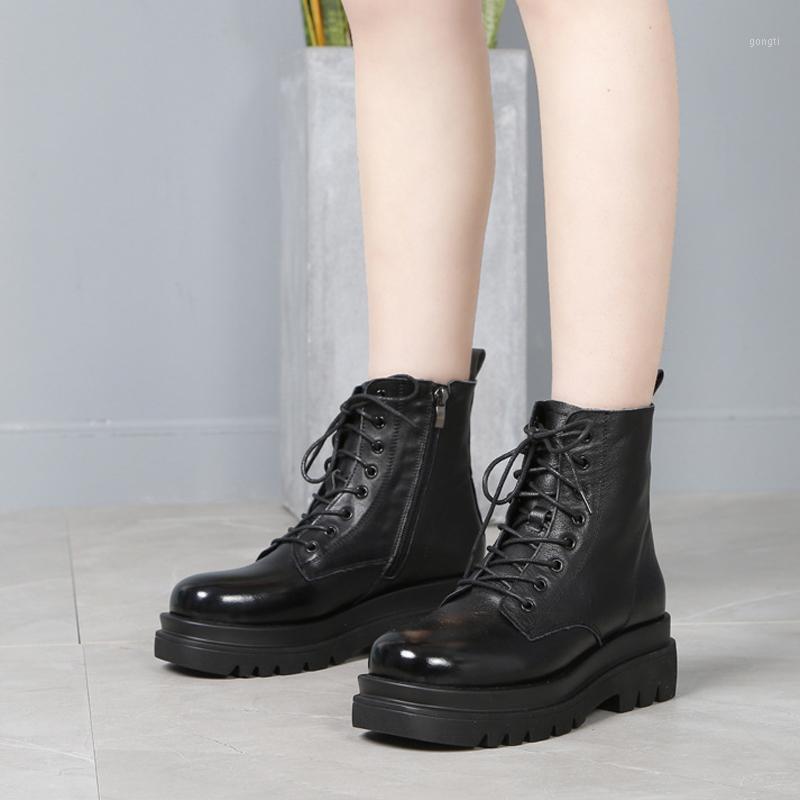 2021 Comfortable Cow Leather Lace up ankle boots women winter Genuine Leather platform botas black high top Motorcycle shoes1
2021 Comfortable Cow Leather Lace up ankle boots women winter Genuine Leather platform botas black high top Motorcycle shoes1