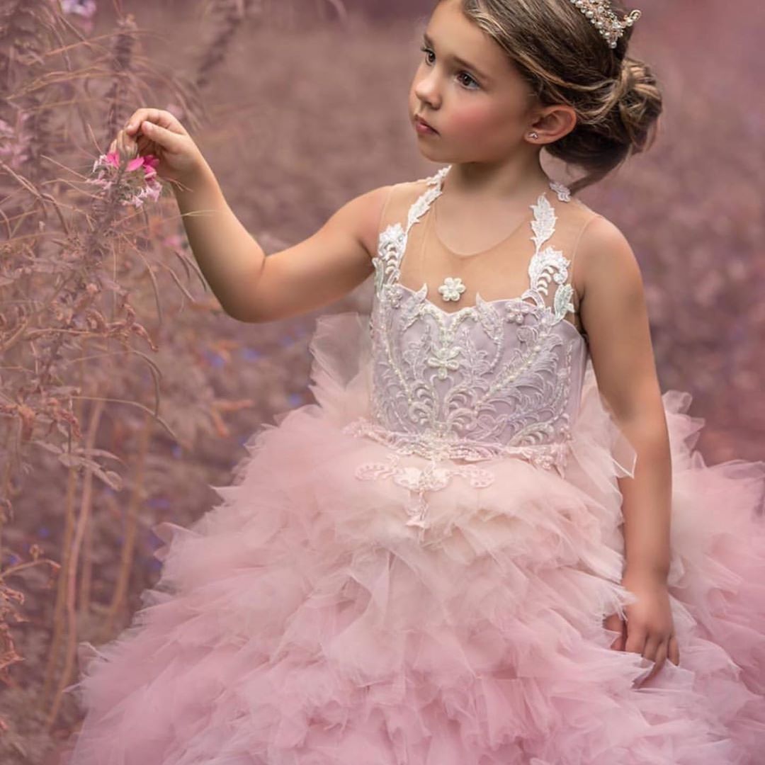 Luxurious Lace Beaded Flower Girl Dresses Ball Gown Tiers Little Girl Wedding Dresses Cheap Communion Pageant Dresses Gowns ZJ644