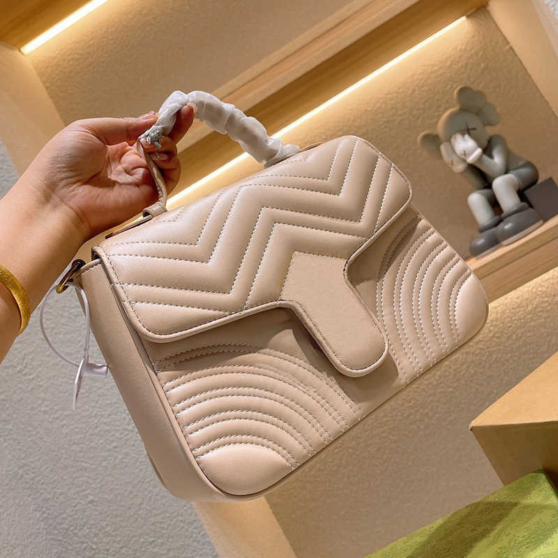 CLASSIC FLOWER chain Marmont quilted bag Shoulder Bags Women beige Designers handbag Heart Handbags Purse Wallets
CLASSIC FLOWER chain Marmont quilted bag Shoulder Bags Women beige Designers handbag Heart Handbags Purse Wallets