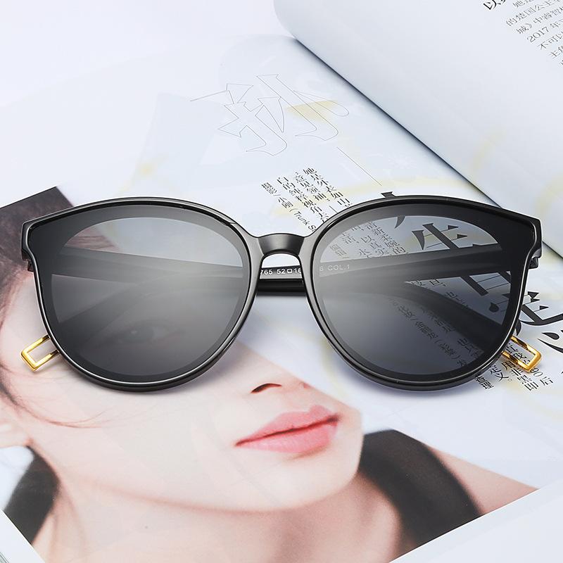 Luxury Vintage Round Sunglasses Women Brand Designer 2020 Cat Eye Sunglasses Sun Glasses For Women Female Ladies Sunglass Mirror
Luxury Vintage Round Sunglasses Women Brand Designer 2020 Cat Eye Sunglasses Sun Glasses For Women Female Ladies Sunglass Mirror