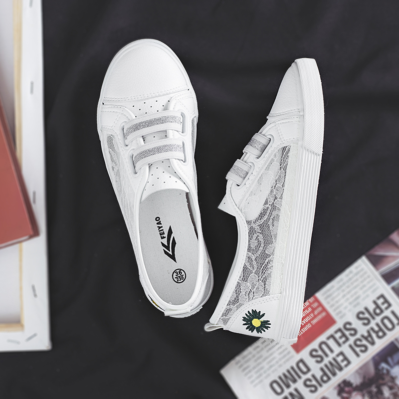White Shoes Woman Summer New Female Breathable Flat-soled Canvas Shoes Solid Color Lace Shallow Ladies Casual Footwear Y200801