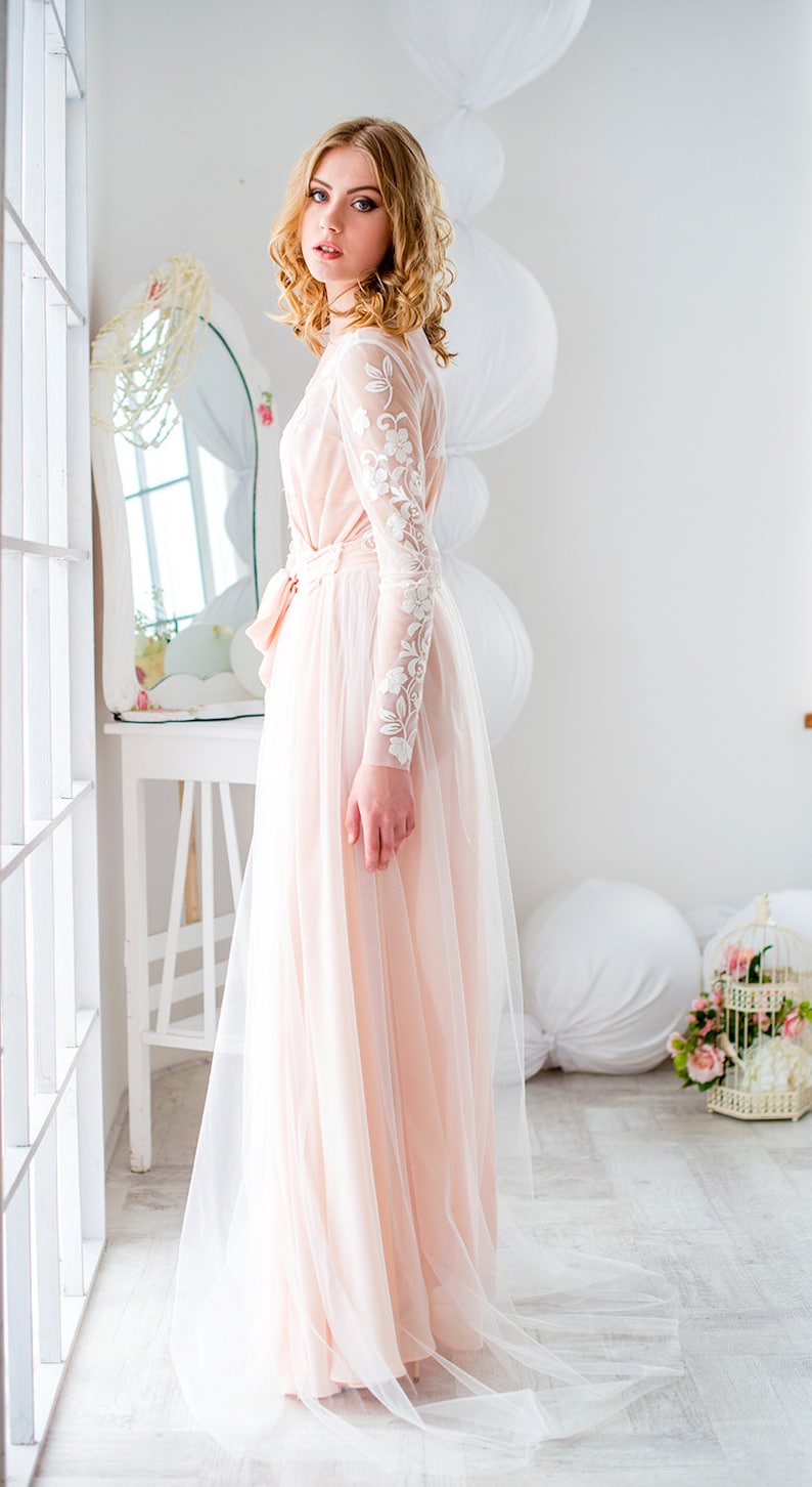New Elegant Tailored Blush Pink Night Robes Women Ladies Illusion Lace Appliques Sleepwear Bathrobe Sheer Nightgowns