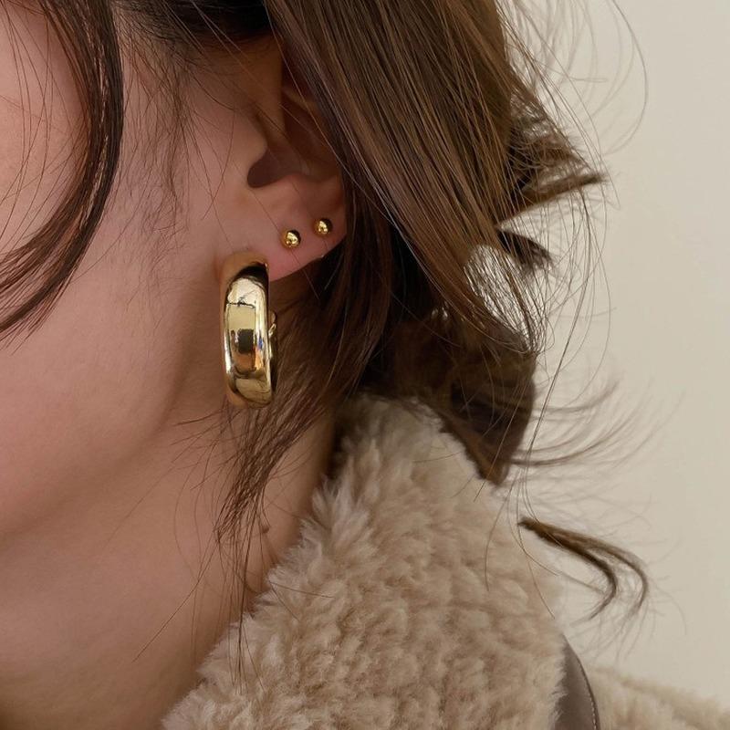 Minar Large Chunky Circle Hoop Earrings Huggie Thick Geometric Earring Hoops Cute Trendy Unusual Earrings for Women Accessories
Minar Large Chunky Circle Hoop Earrings Huggie Thick Geometric Earring Hoops Cute Trendy Unusual Earrings for Women Accessories
