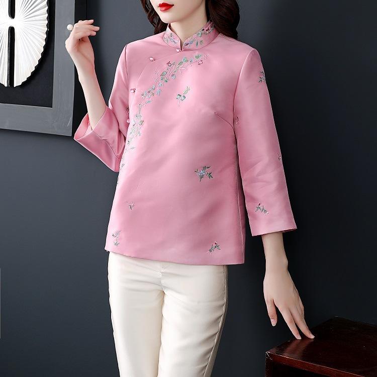 New Spring original design Chinese style small floral Embroidered big size short section jacket outwear for women, Beige
New Spring original design Chinese style small floral Embroidered big size short section jacket outwear for women, Beige