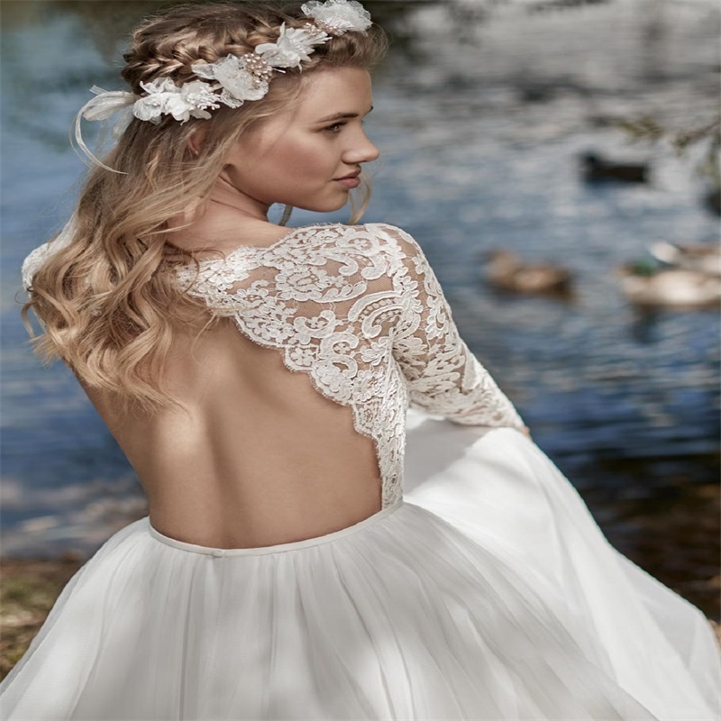 Newest Long Sleeves Wedding Dresses Newest Appliqued Lace Winter Bridal Gowns Boho Sexy Backless Sweep Train Plus Size Vestido De Novia