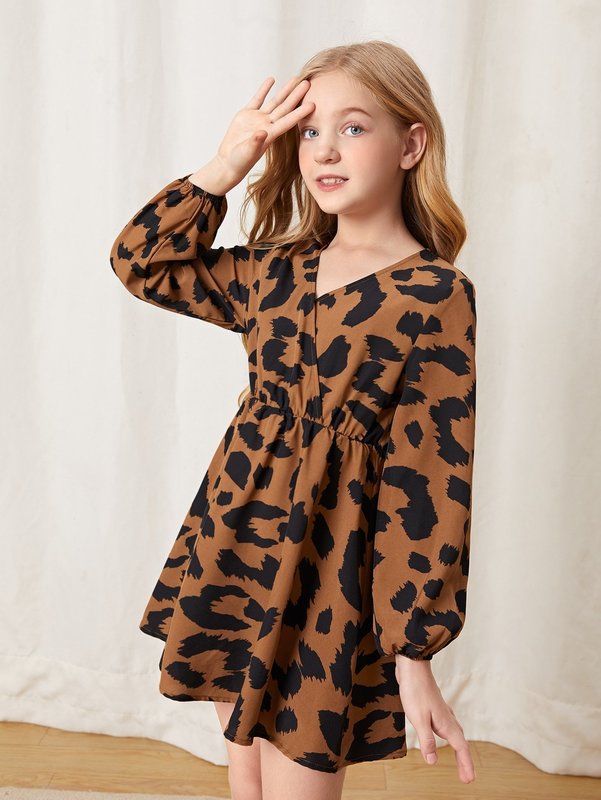 Girls Allover Print Lantern Sleeve Overlap Collar Dress SHE