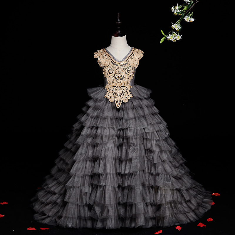 Gorgeous Gray Flower Girl Dresses Scoop Neck Appliqued Beaded Long Sleeves Girl Pageant Gowns Ruffle Tiered Sweep Train Birthday Gowns