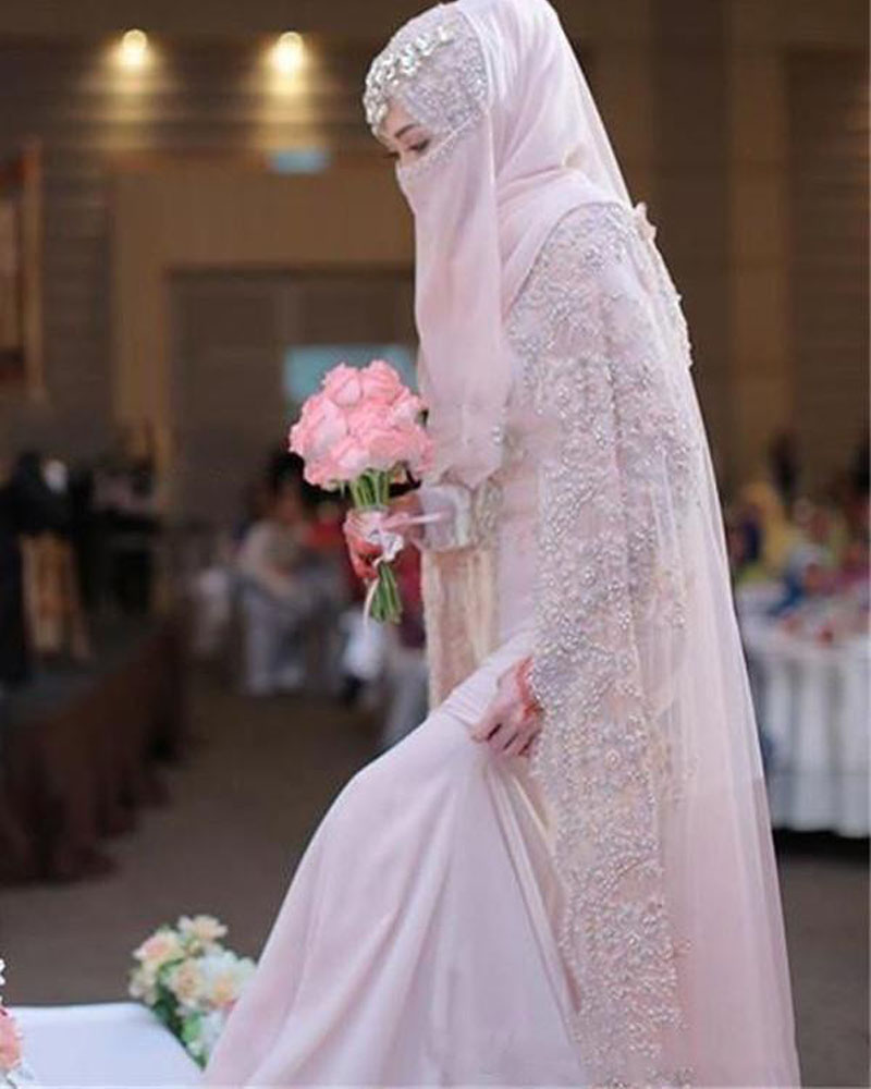 Arabic Muslim Light Pink Wedding Dresses 2021 Mermaid Style High Neck Long Sleeve Lace Beads Cape Wraps Hijab Bridal Gowns