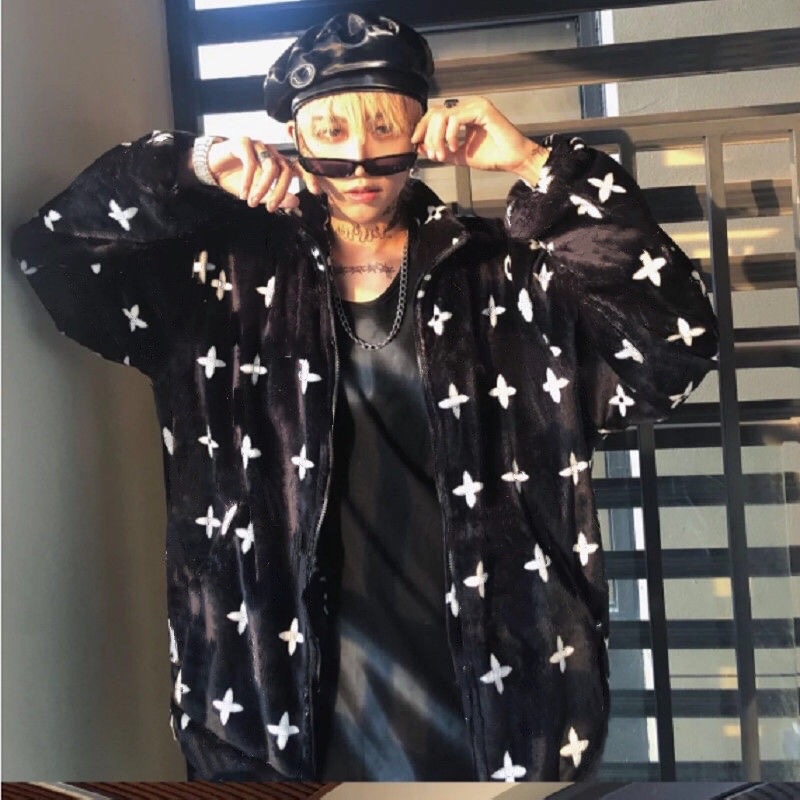 Autumn and winter jacket female Korean version loose student plush jacket coral fleece full-body printing men and women the same style coupl, Black;brown
Autumn and winter jacket female Korean version loose student plush jacket coral fleece full-body printing men and women the same style coupl, Black;brown