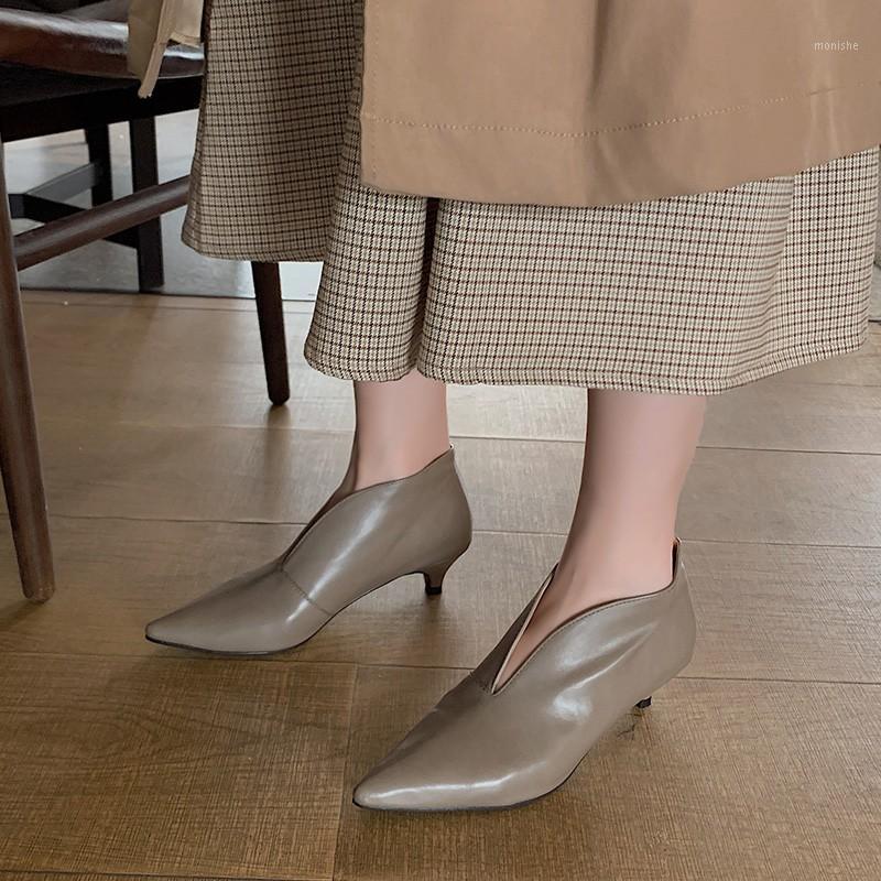 Handmade office shoes women ankle boots genuine leather pointed toe full cowhide medium heels 2020 V-cut ladies dress booties1, Black
Handmade office shoes women ankle boots genuine leather pointed toe full cowhide medium heels 2020 V-cut ladies dress booties1, Black