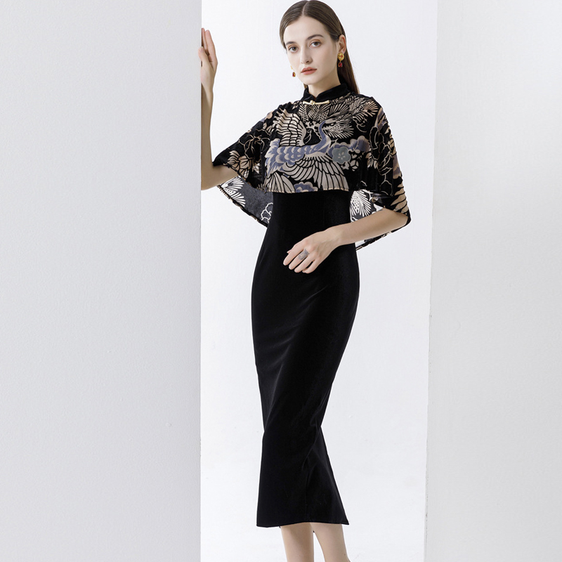 Women' Vintage Dresses Stand Collar Cape Sleeves Printed Elegant Chinese Qipao Mid Autumn Velvet Dresses, Green
Women' Vintage Dresses Stand Collar Cape Sleeves Printed Elegant Chinese Qipao Mid Autumn Velvet Dresses, Green
