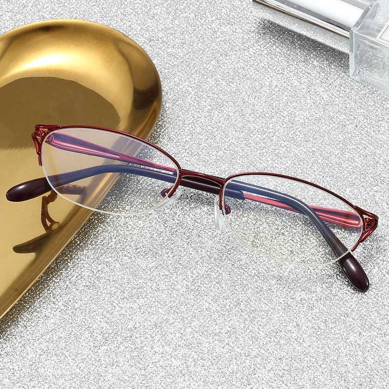 Women's Oval Reading Glasses Fashion Retro Metal Alloy Light Glasses Frame Optical Clear Lens Female Eyewear Comfortable Firm1 
Women's Oval Reading Glasses Fashion Retro Metal Alloy Light Glasses Frame Optical Clear Lens Female Eyewear Comfortable Firm1