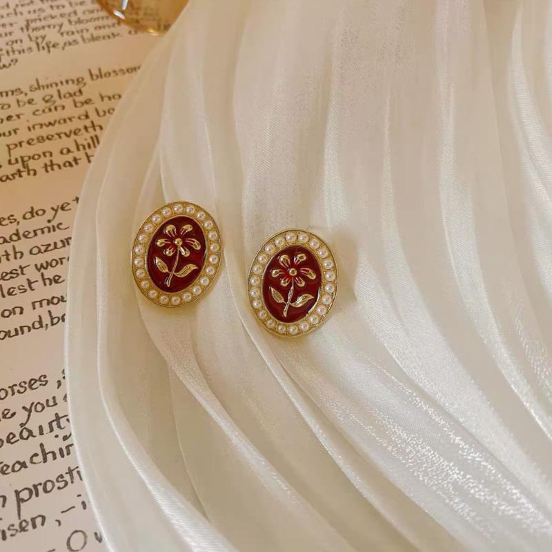Korean Retro Temperament Geometric Oval Flower Stud Earrings