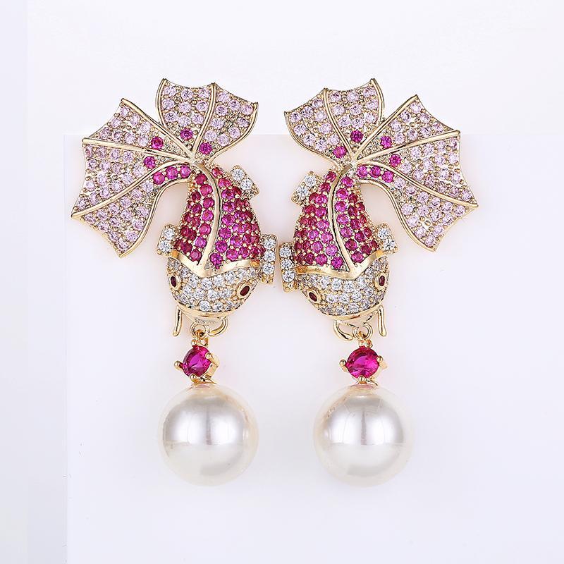 Cute Animal Earrings Luxury CZ Zircon Stone Wedding Jewelry Stereoscopic Carp Shape Design Fashion Women Drop Earrings Brazil1
Cute Animal Earrings Luxury CZ Zircon Stone Wedding Jewelry Stereoscopic Carp Shape Design Fashion Women Drop Earrings Brazil1