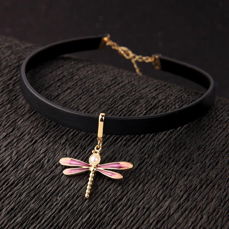 Dragonfly Chokers Necklace Punk Imitation Leather Short Necklace For Lively Girl Sweater Adjustable Chain Fashion Jewelry
Dragonfly Chokers Necklace Punk Imitation Leather Short Necklace For Lively Girl Sweater Adjustable Chain Fashion Jewelry