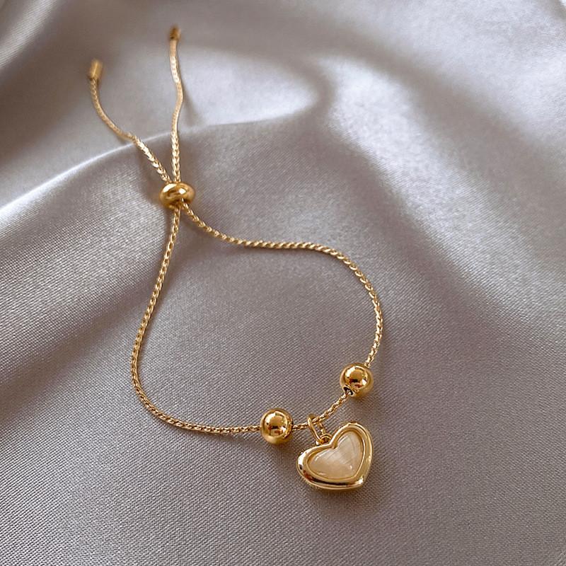 Korean Fashion Opal Love Pendant Bracelet for Woman Simple and Exquisite Gold Chain Party Jewelry Anniversary Gift
Korean Fashion Opal Love Pendant Bracelet for Woman Simple and Exquisite Gold Chain Party Jewelry Anniversary Gift