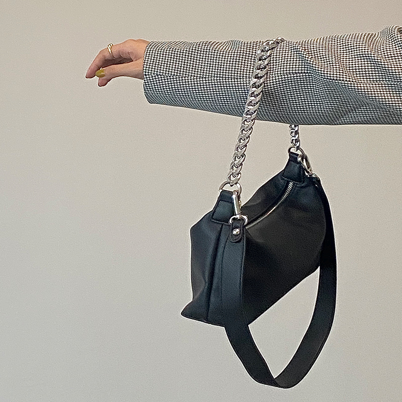 HBP shoulder bag purse Baguette messenger bag handbag Woman bags new designer bag high quality texture fashion chain lady, Black
HBP shoulder bag purse Baguette messenger bag handbag Woman bags new designer bag high quality texture fashion chain lady, Black