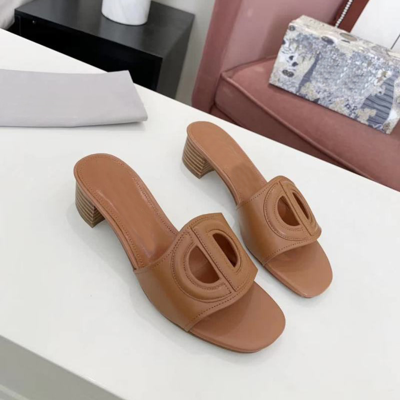 Hot sale desiner women slippers Sexy show style Flat slides Sandals women slipper mule shoe Wedding Dress cd slipper top quality
Hot sale desiner women slippers Sexy show style Flat slides Sandals women slipper mule shoe Wedding Dress cd slipper top quality