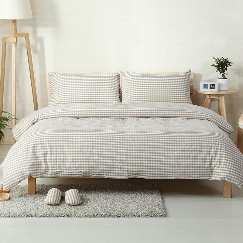4pcs 100% washed Cotton bedding sets plaid bed cover set with fitted sheet pillowcases1, As pic
4pcs 100% washed Cotton bedding sets plaid bed cover set with fitted sheet pillowcases1, As pic