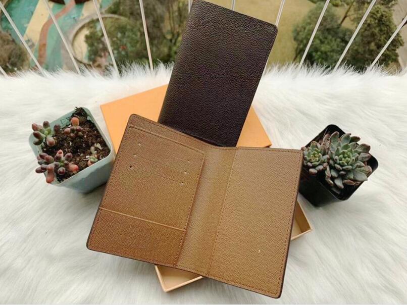 Fashon Plain Travel Passport Holder Cover ID Card Cover Case Bag Passport Wallet Protective Sleeve Storage Bag NO12014, Brown flowers
Fashon Plain Travel Passport Holder Cover ID Card Cover Case Bag Passport Wallet Protective Sleeve Storage Bag NO12014, Brown flowers